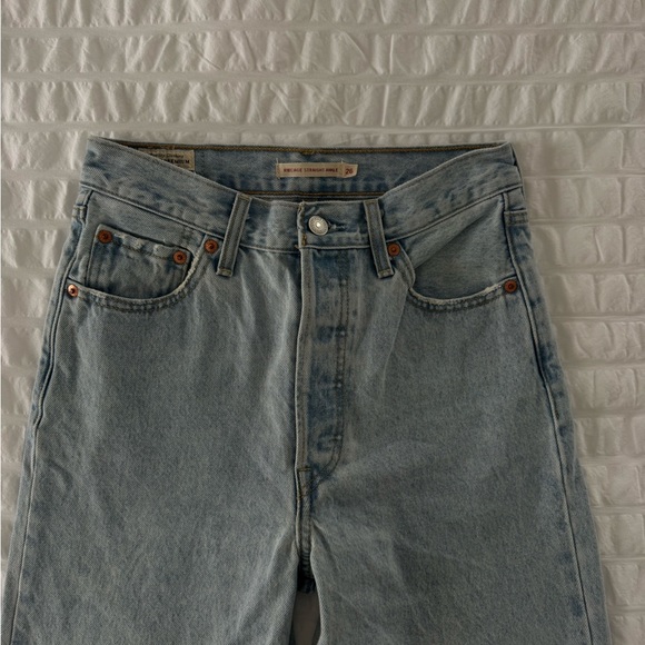 Levi’s Ribcage Straight Ankle - 2/26 light wash - Picture 2 of 5